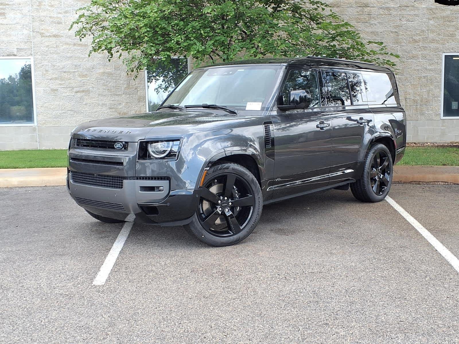 2026 Land Rover Defender 130 V8