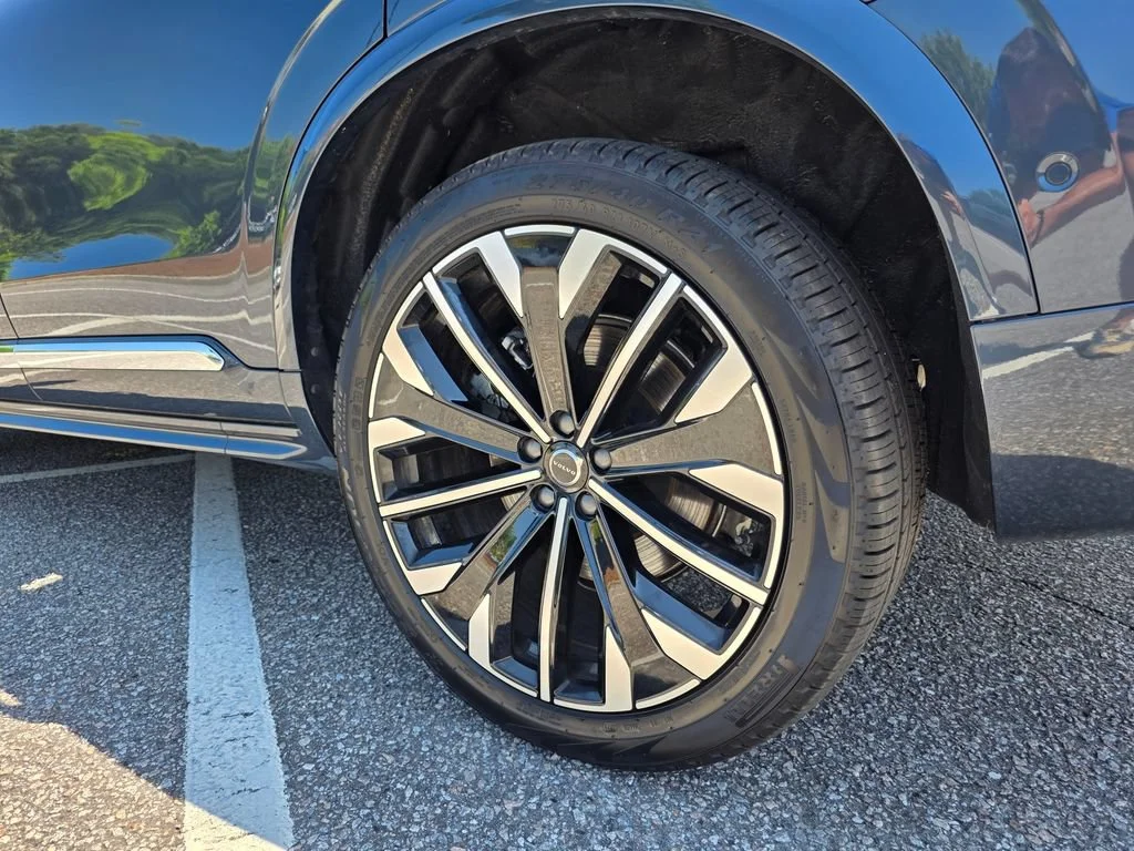 Used 2026  Volvo Plus image 32