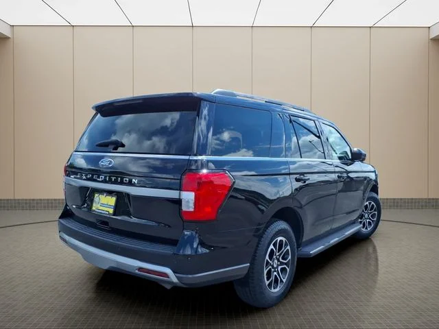 Used 2024 Black Ford XLT image 6