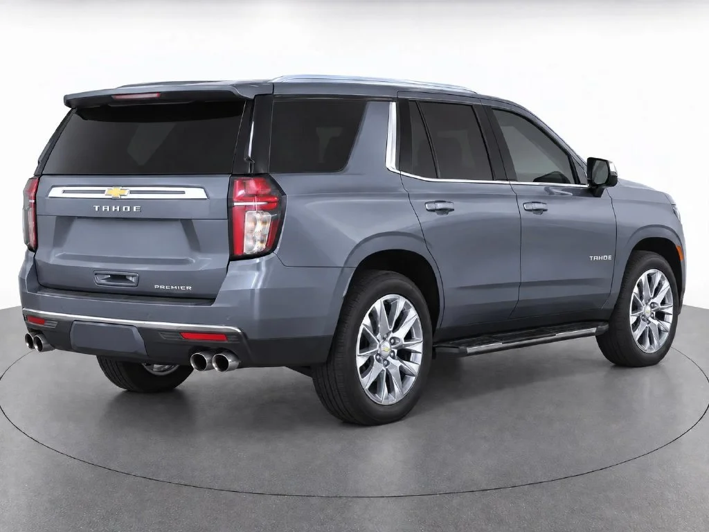 Used 2021 Gray Chevrolet Premier image 3