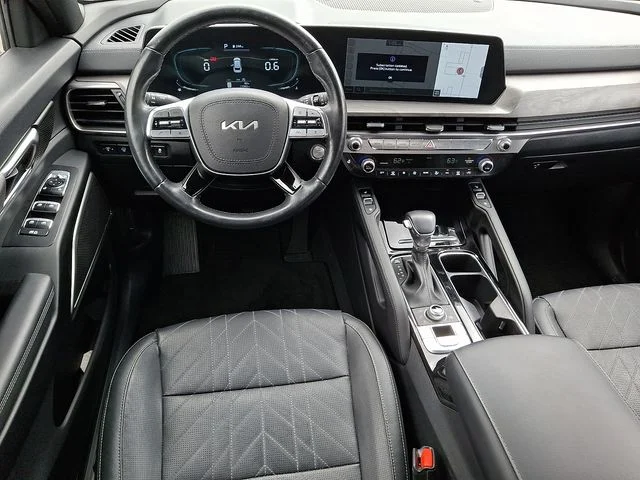 Used 2024 Black Kia EX X-Line image 13