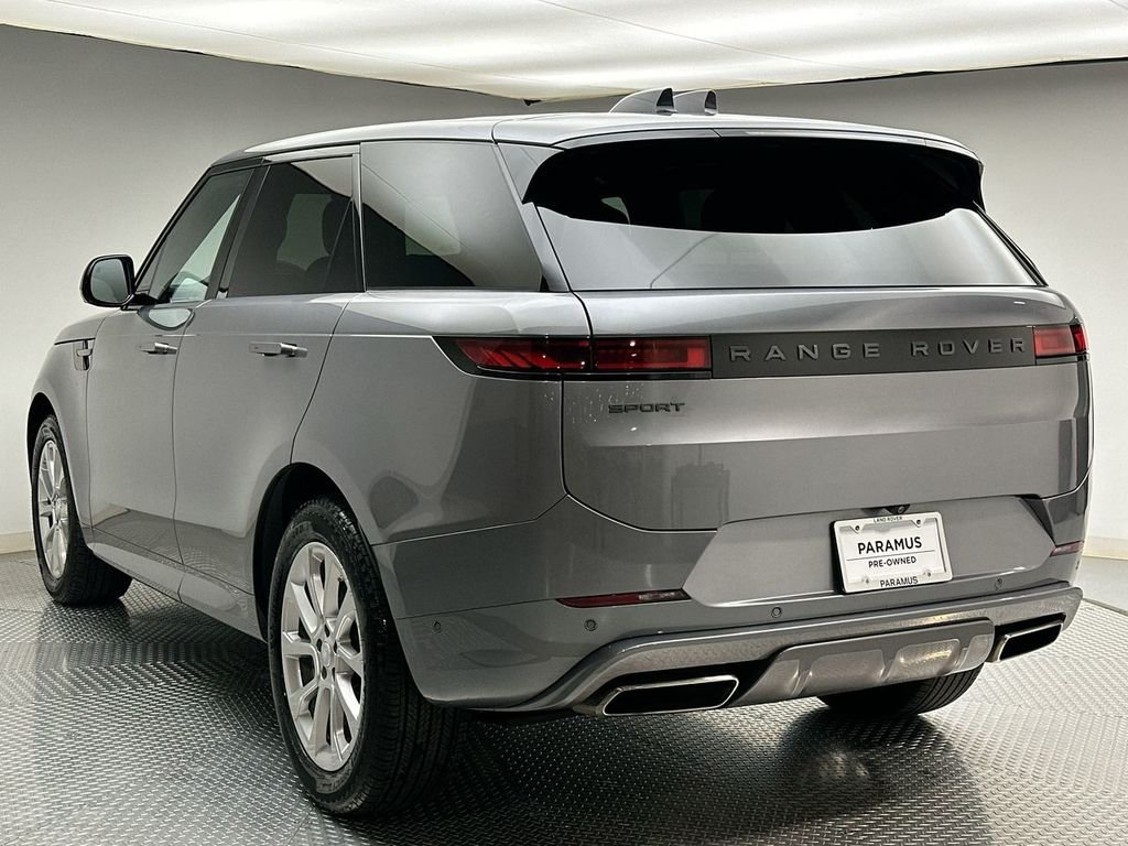 Used 2024 Eiger Gray Metallic Land Rover Dynamic SE image 11