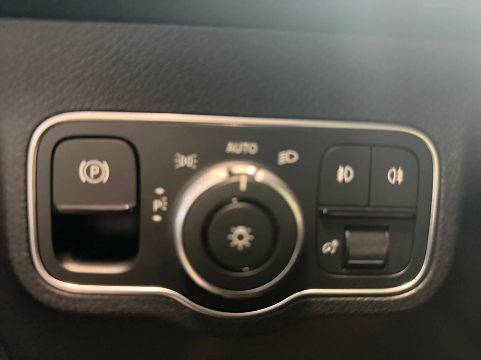 Used 2026 Black Mercedes-Benz GLB 250 image 24