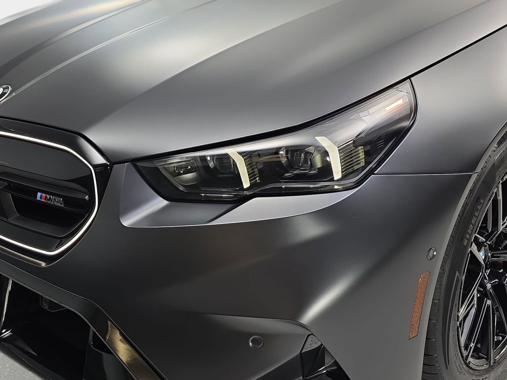 New 2026 Carbon Black Metallic BMW  image 31