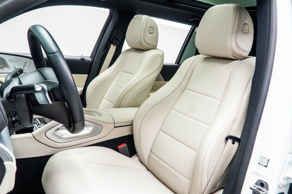 Used 2025 White Mercedes-Benz GLS 450 image 42