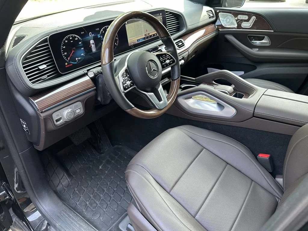 Used 2022 Black Mercedes-Benz 4MATIC® image 11