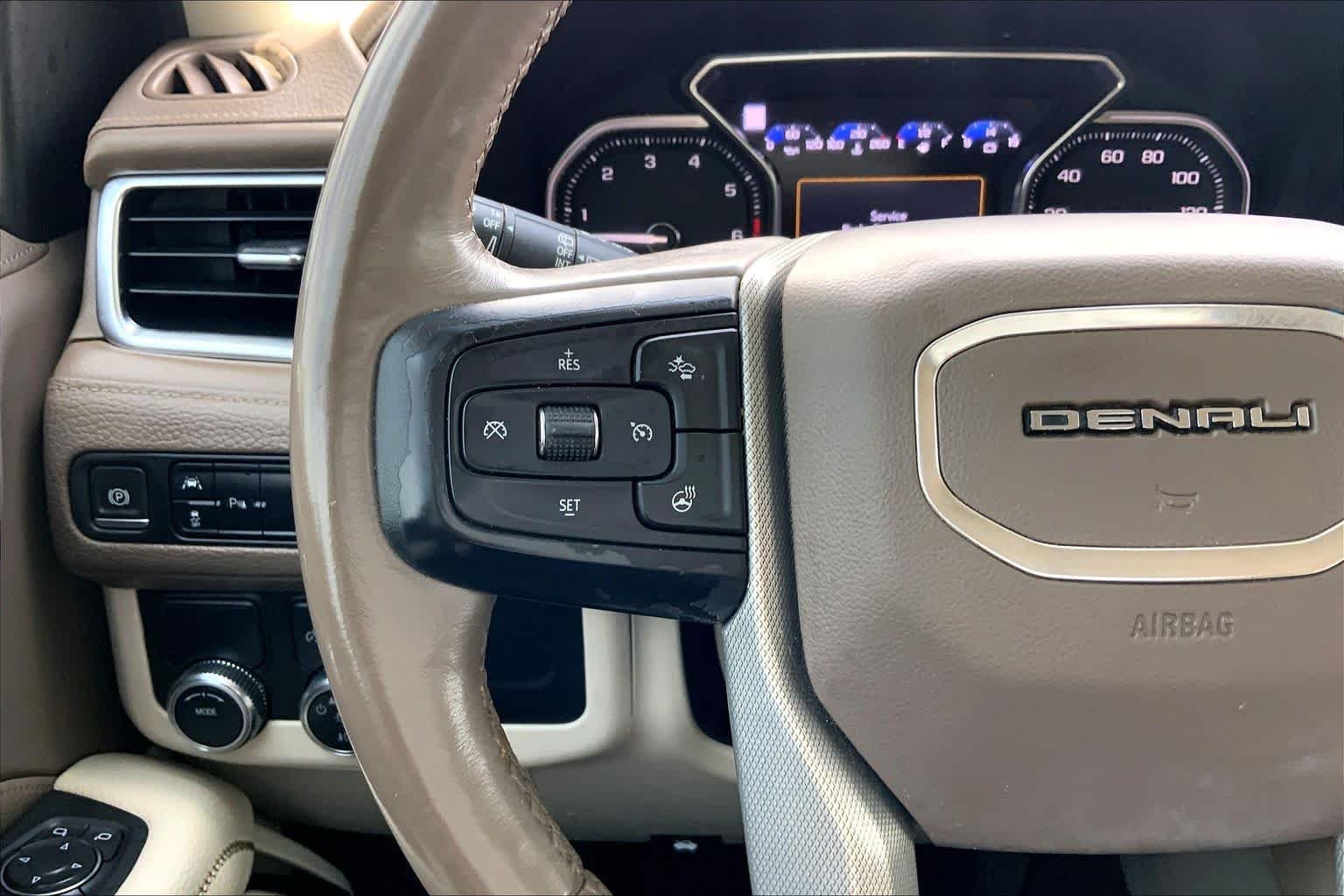 Used 2021 WHITE FROST TRICOAT GMC Denali image 24