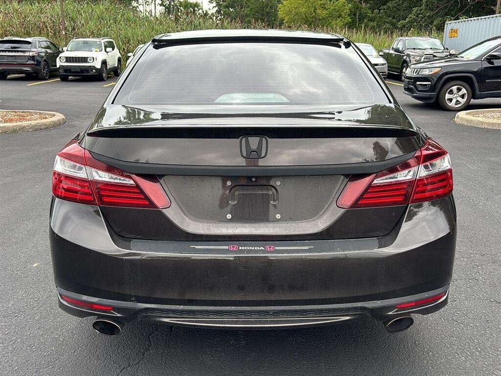 Used 2017 Kona Coffee Metallic Honda Sport SE image 8