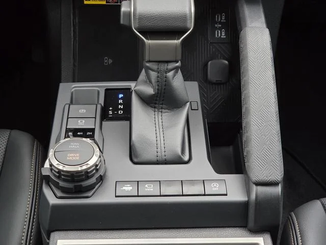 2026 Toyota Tacoma Limited - Photo 13