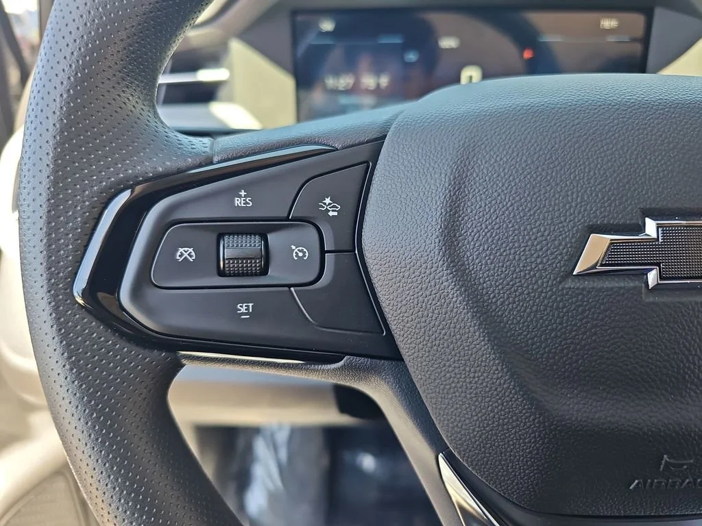 2027 Chevrolet Bolt LT - Photo 16