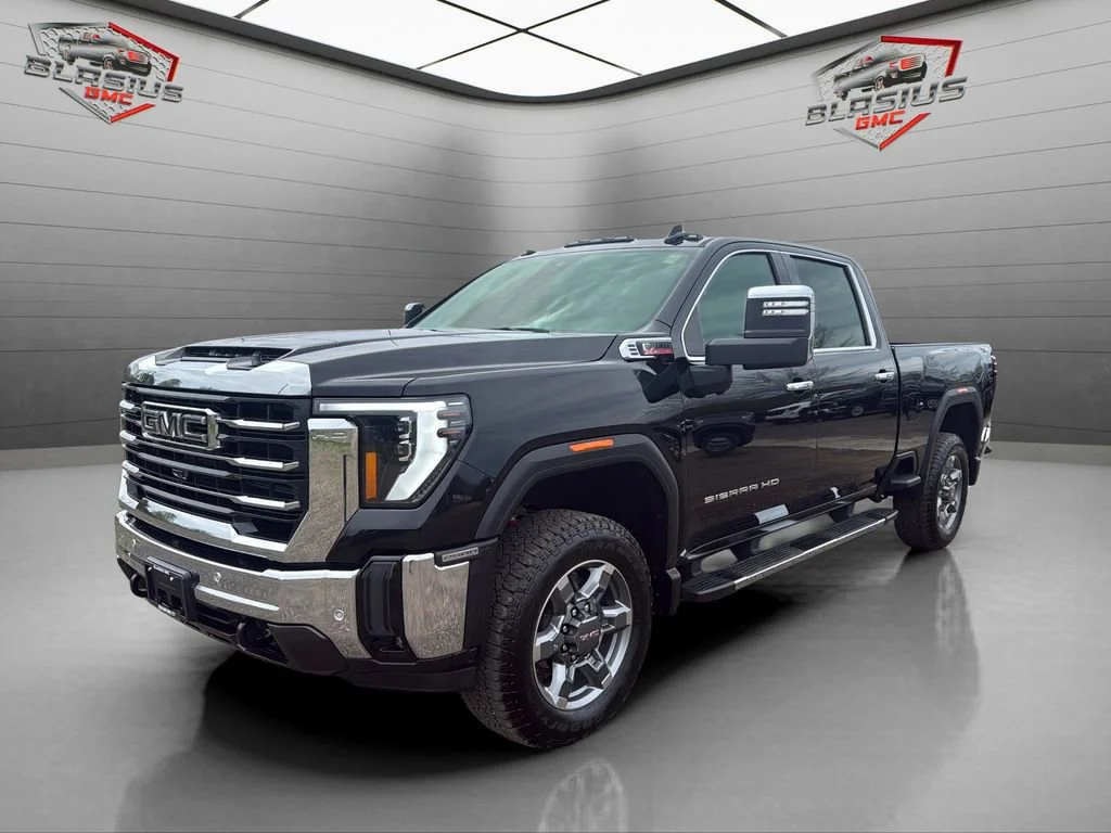 2025 GMC Sierra SLT 4WD Crew Cab Standard Box's photo