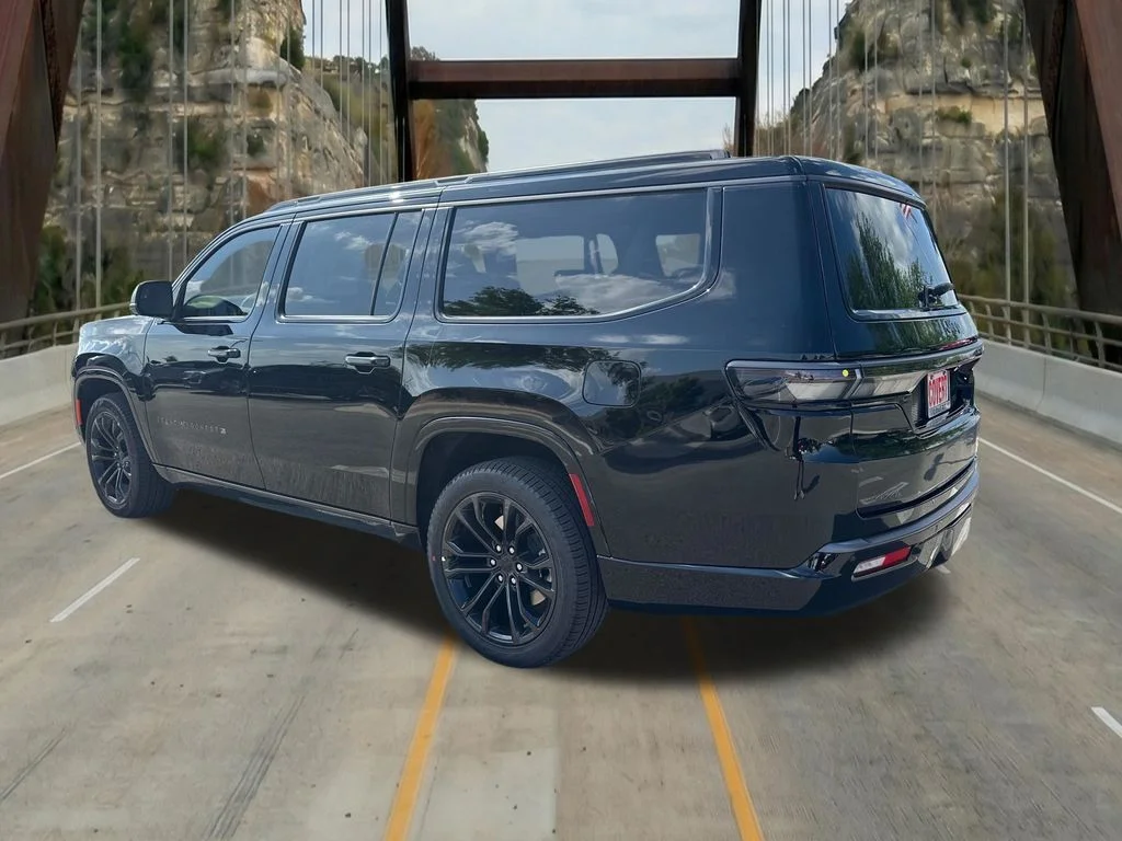 New 2026 High Gloss Black Exterior Paint Jeep Summit Reserve image 7