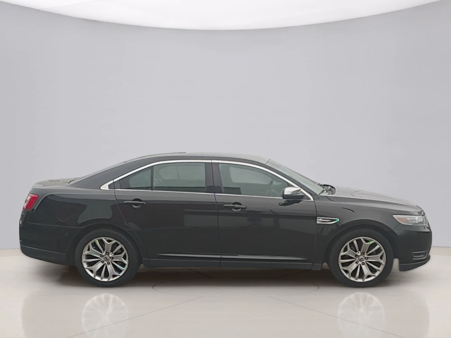 Used 2013 Black Ford LIMITED image 6