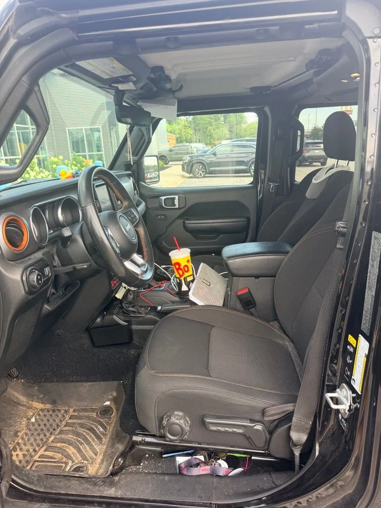 Used 2023 Black Jeep Mojave image 6