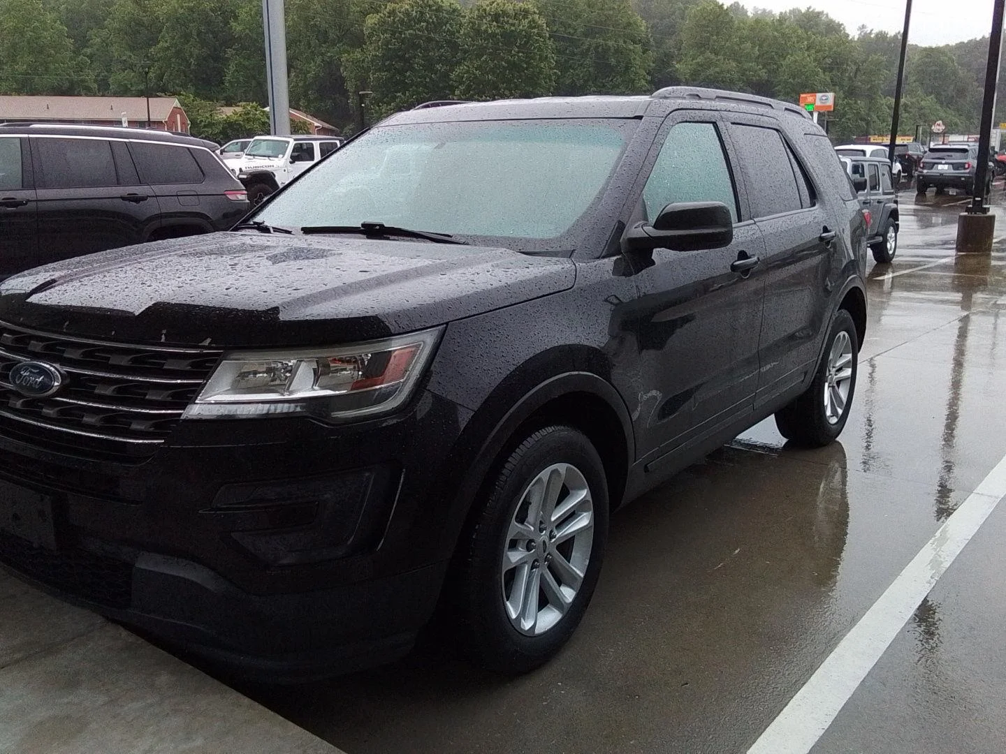 2017 Ford Explorer Base 4WD's photo