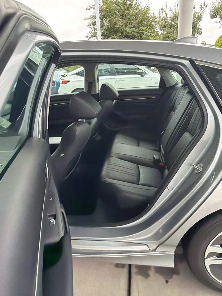 2020 Honda Accord Hybrid TOURING 4dr Car Slide 7