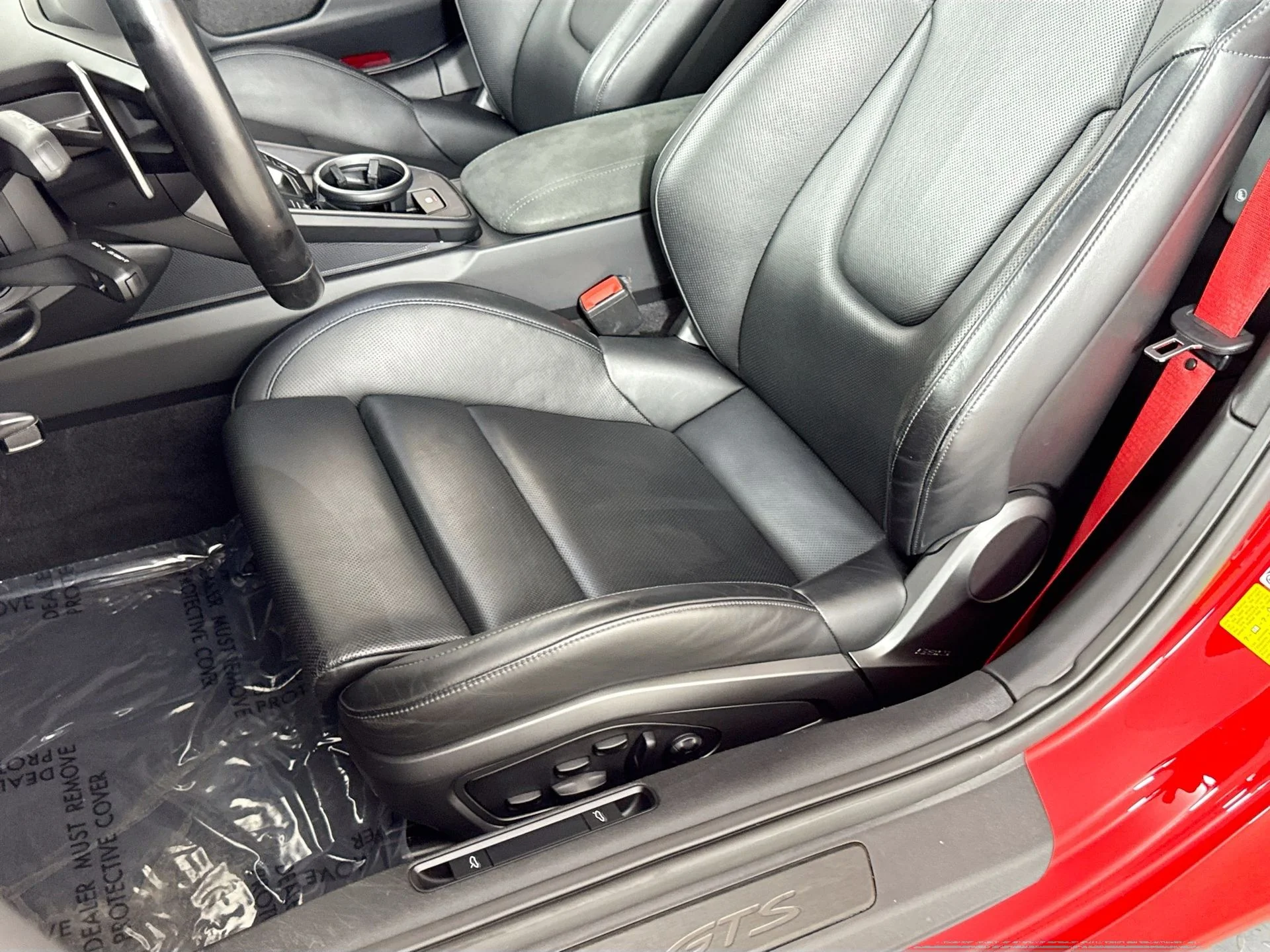 Used 2022 Guards Red Porsche Carrera 4 GTS image 18