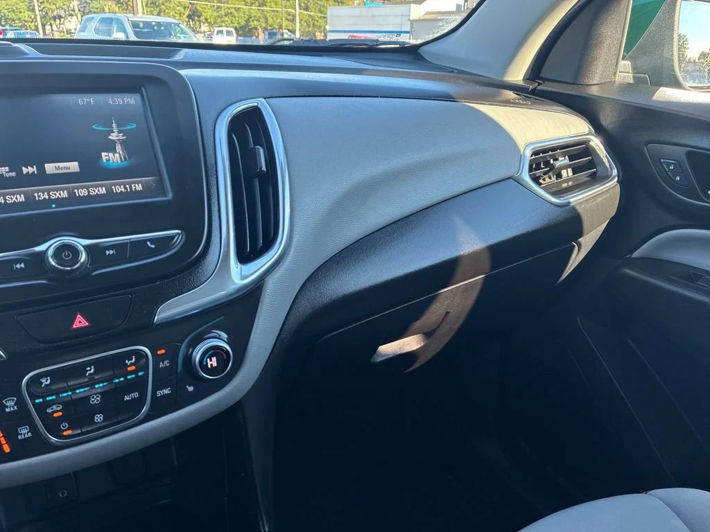 Used 2018 IVY METALLIC Chevrolet LT image 18