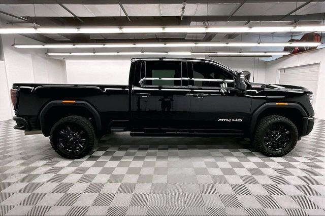 Used 2025 Onyx Black GMC AT4 image 15