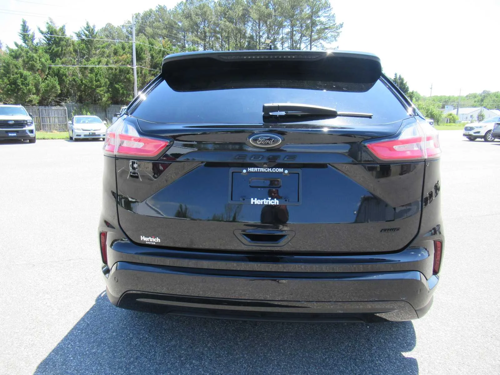 Used 2022 Agate Black Ford SE image 6