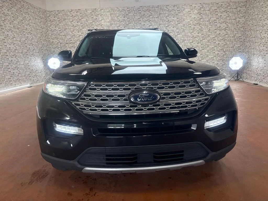 Used 2022 Agate Black Metallic Ford Limited image 2