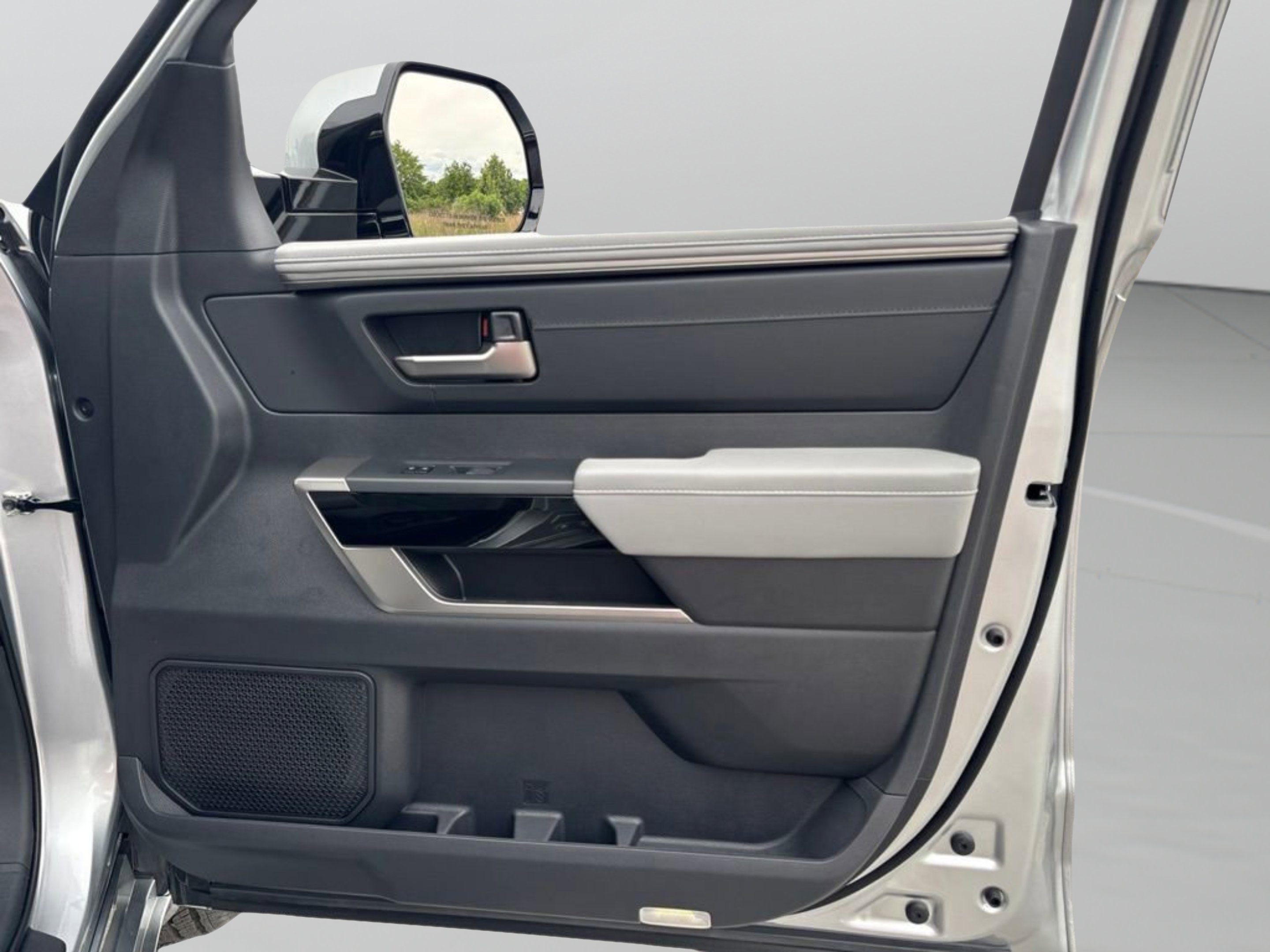 2026 Toyota Tundra Limited - Photo 43