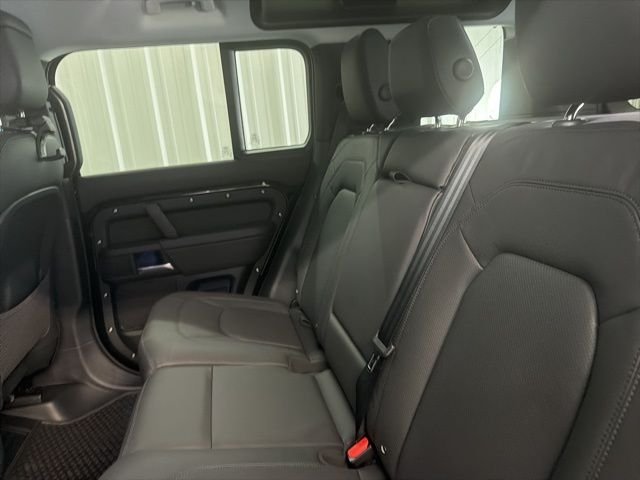 New 2026 Santorini Black Land Rover X-Dynamic SE image 14