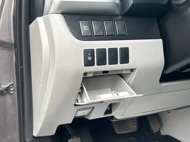 Used 2019 Gray Toyota LE image 21