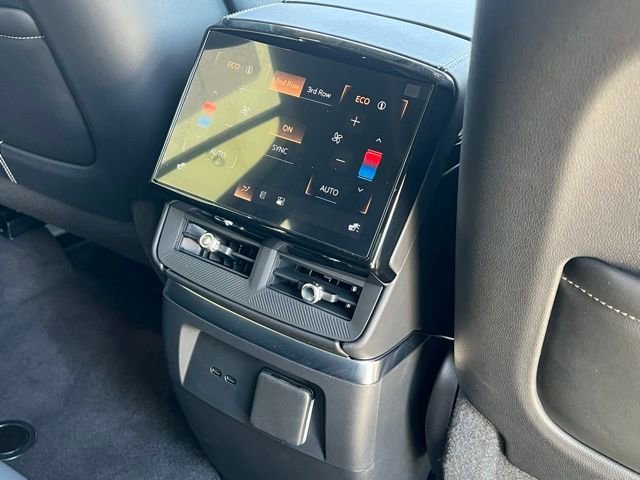 2026 Cadillac VISTIQ Sport - Photo 26