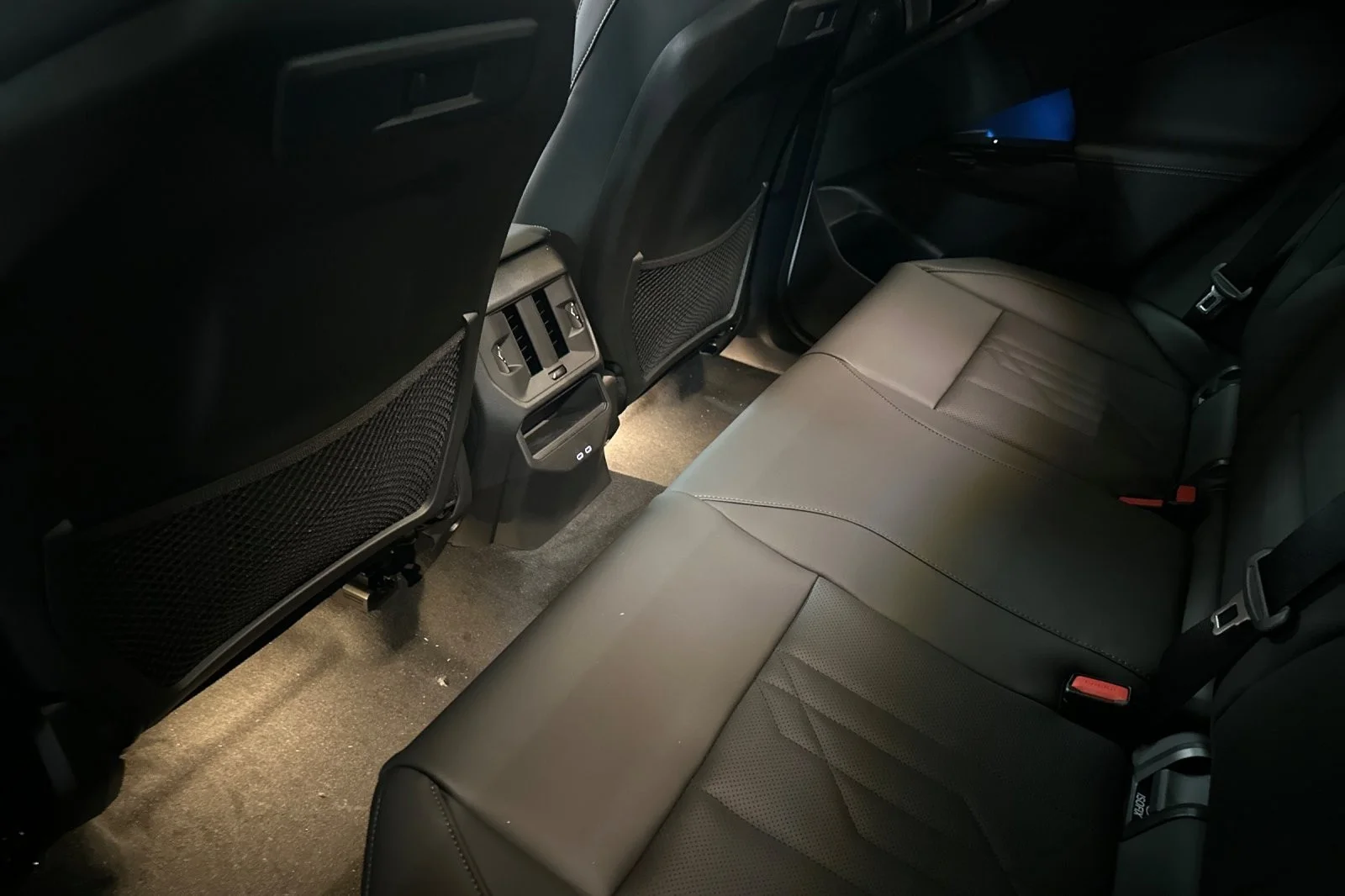 New 2026 Brooklyn Grey Metallic BMW M50 xDrive image 11