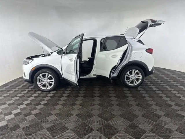 Used 2022 White Buick Preferred image 9