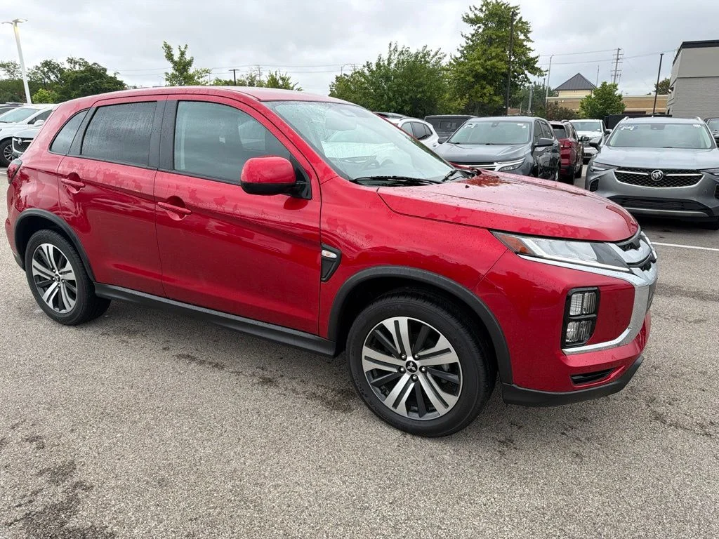 Used 2021  Mitsubishi 2.0 ES image 9