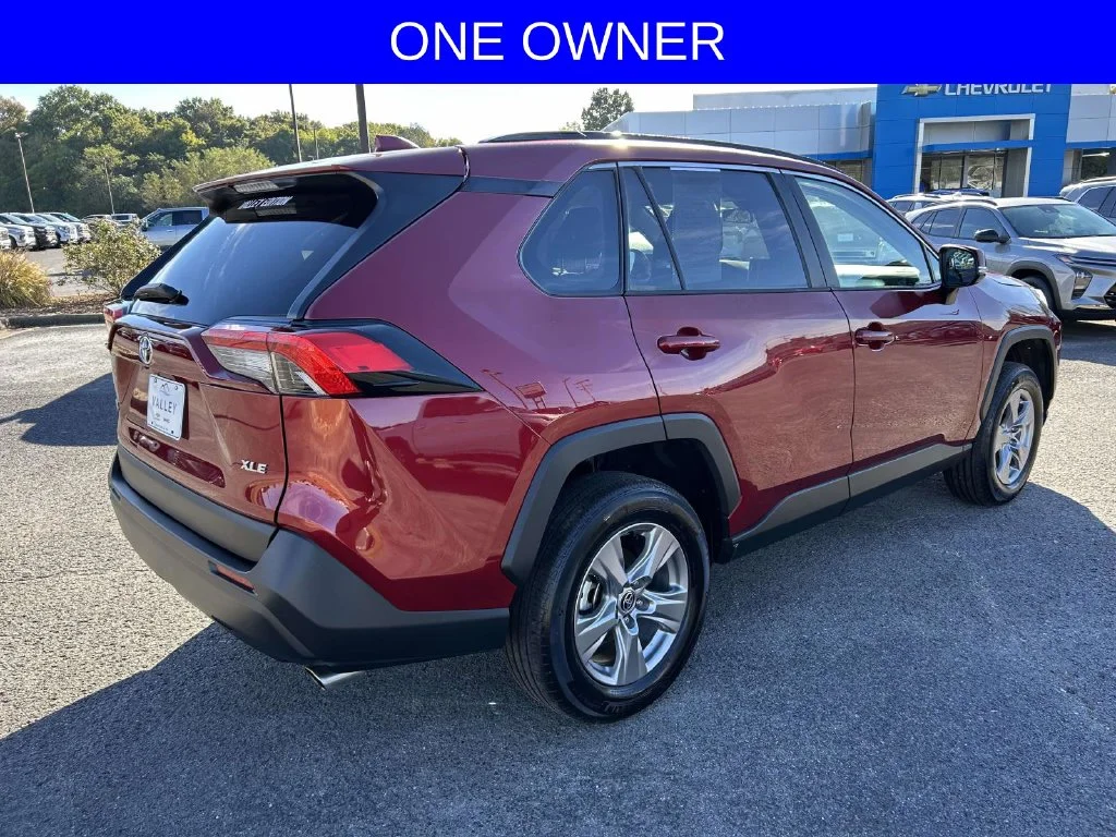 Used 2025 Red Toyota XLE image 4