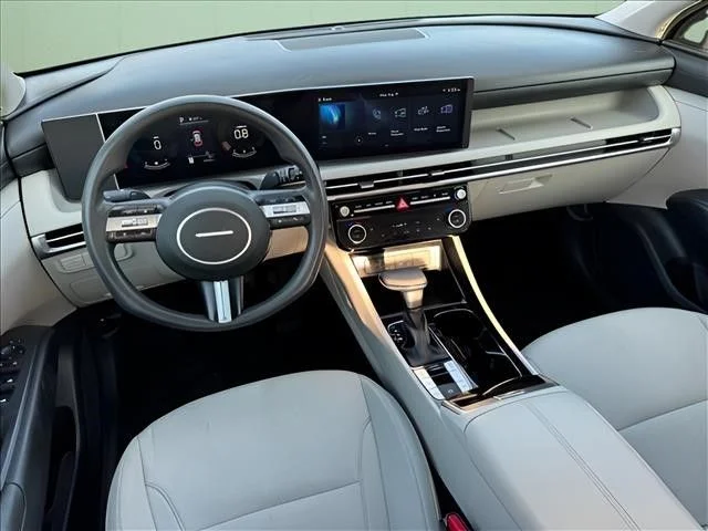 Used 2025 Green Hyundai SEL image 14