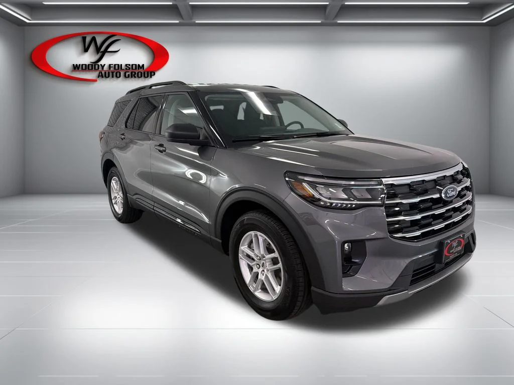 New 2026 Carbonized Gray Metallic Ford Active image 3