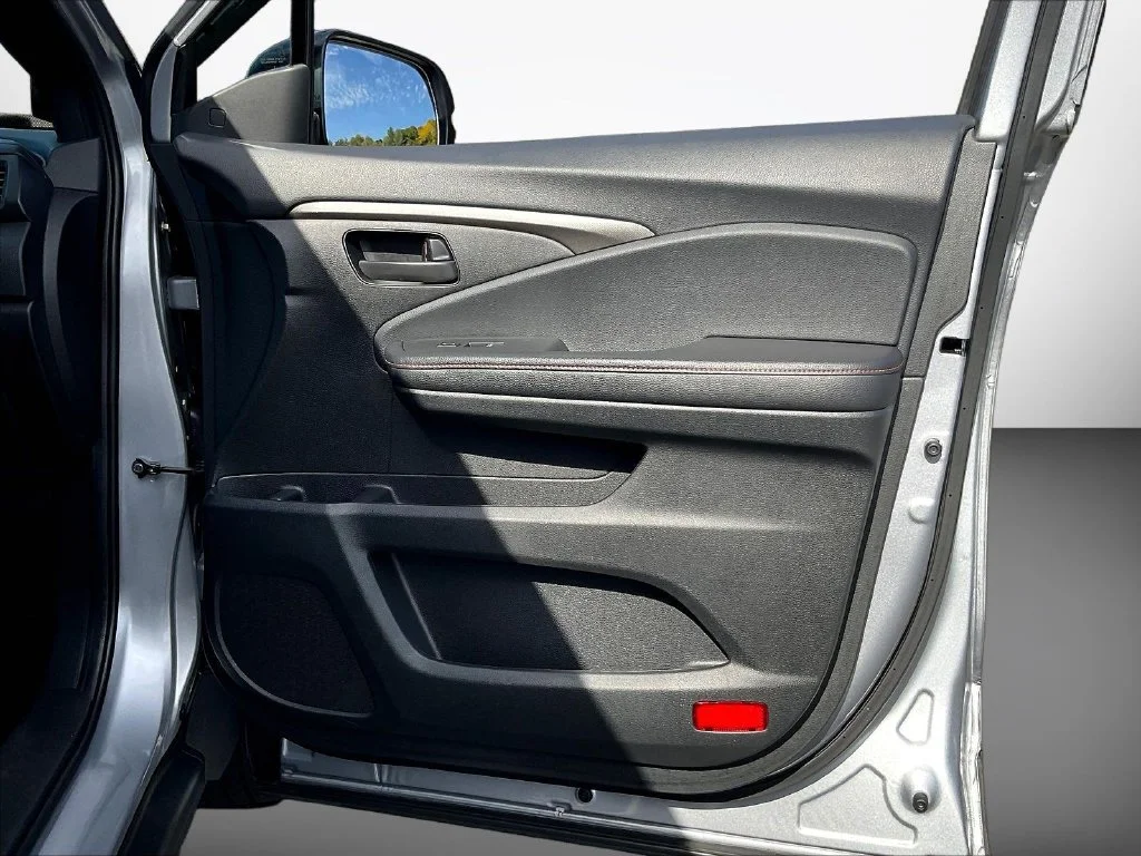 Used 2024 Lunar Silver Metallic Honda TrailSport image 29