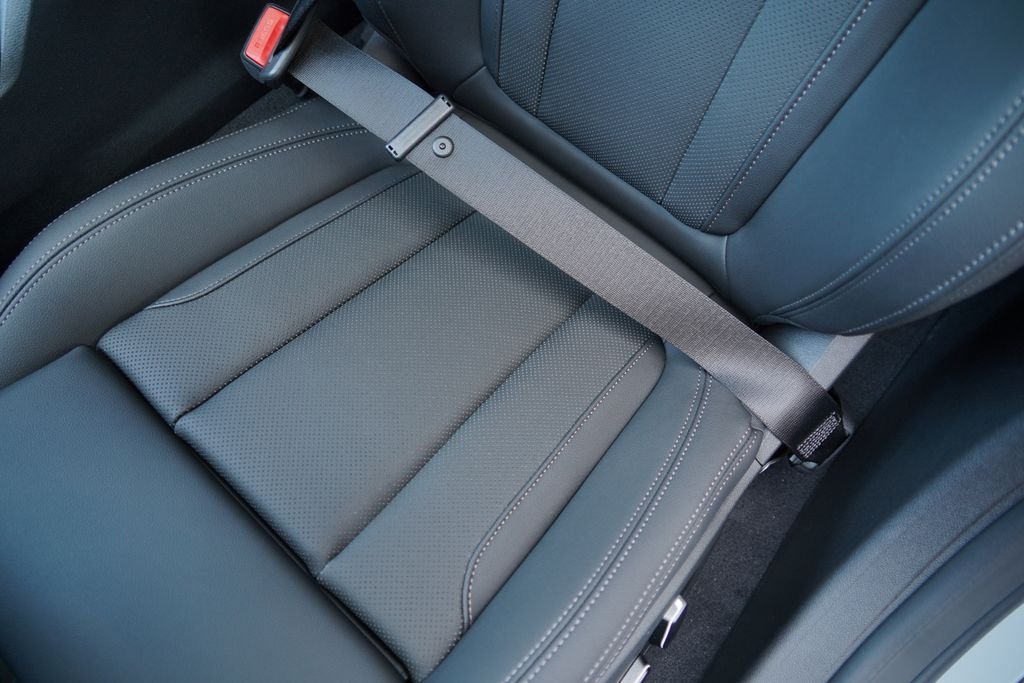 New 2026 Brooklyn Grey Metallic BMW xDrive40 image 11