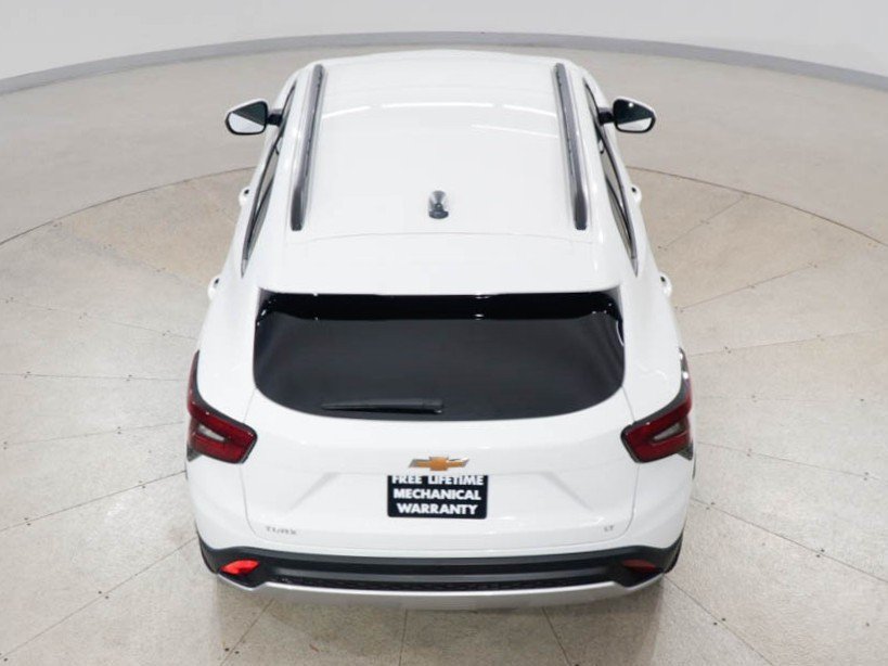 New 2026 Summit White Chevrolet LT image 59