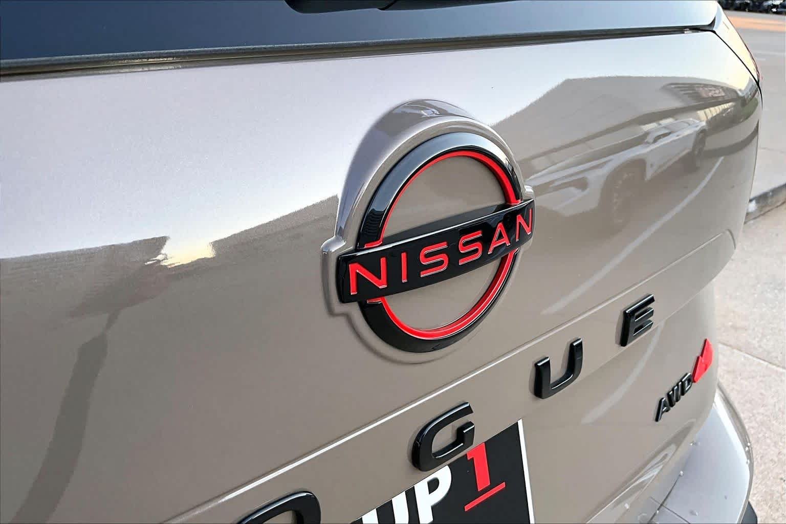 Used 2025 Baja Storm Metallic Nissan Rock Creek image 27