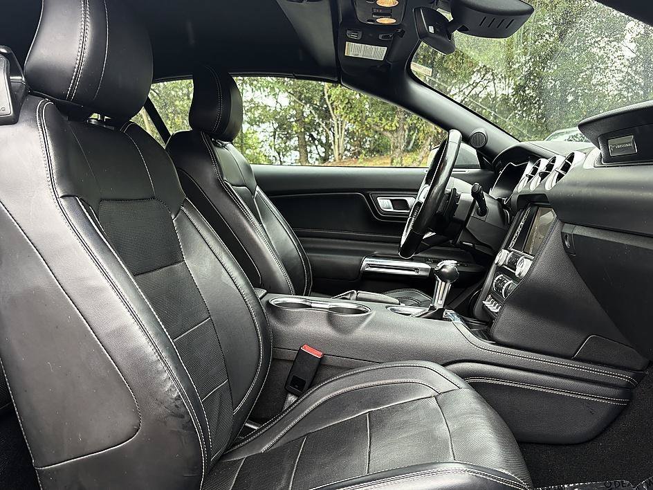 Used 2019 Magnetic Ford GT Premium image 12