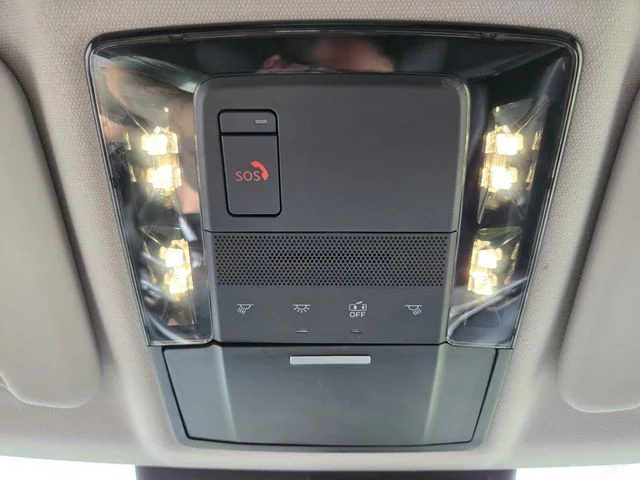 Used 2025  Mitsubishi SE image 26
