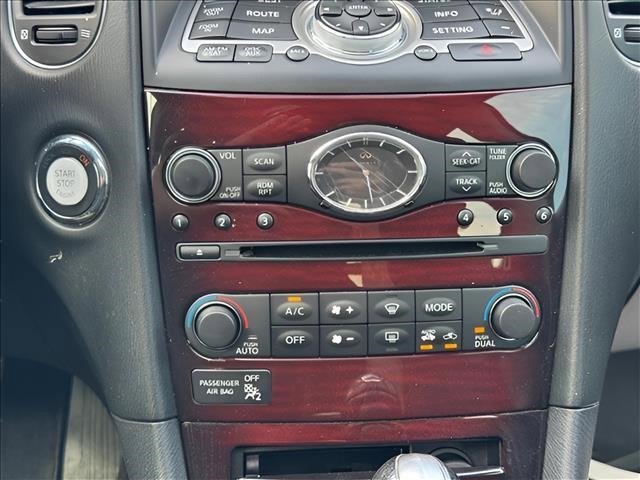 Used 2017 Graphite Shadow INFINITI Base image 23