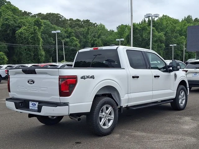 New 2026 Oxford White Ford XLT image 4