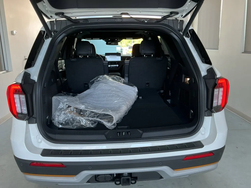New 2026 White Metallic Ford Tremor image 19