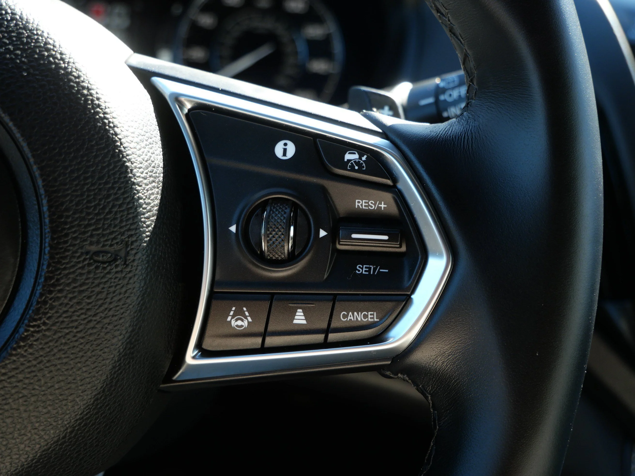 Used 2025 Majestic Black Pearl Acura SH-AWD image 29