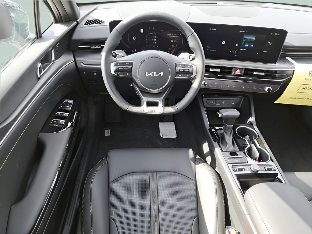 2026 Kia K5 GT - Photo 16