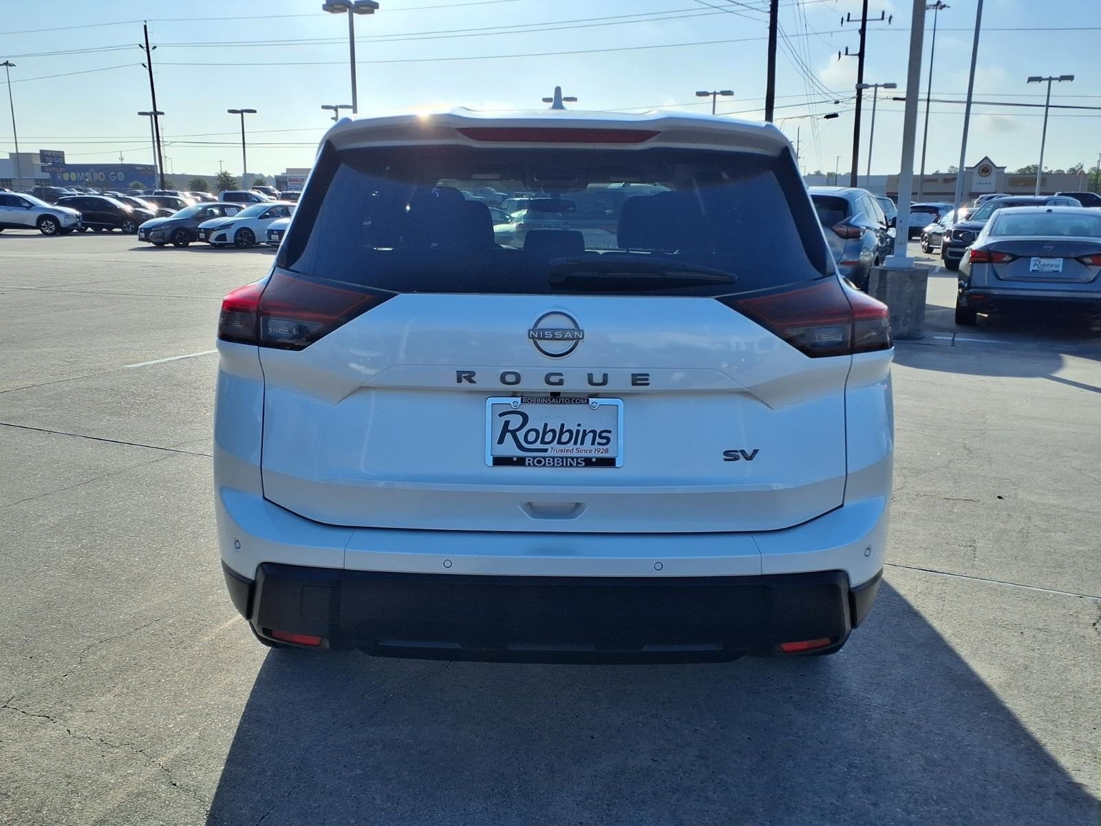 2024 Nissan Rogue SV White at Robbins Nissan