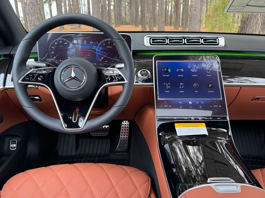 2025 Mercedes Benz S 580 4MATIC photo 3