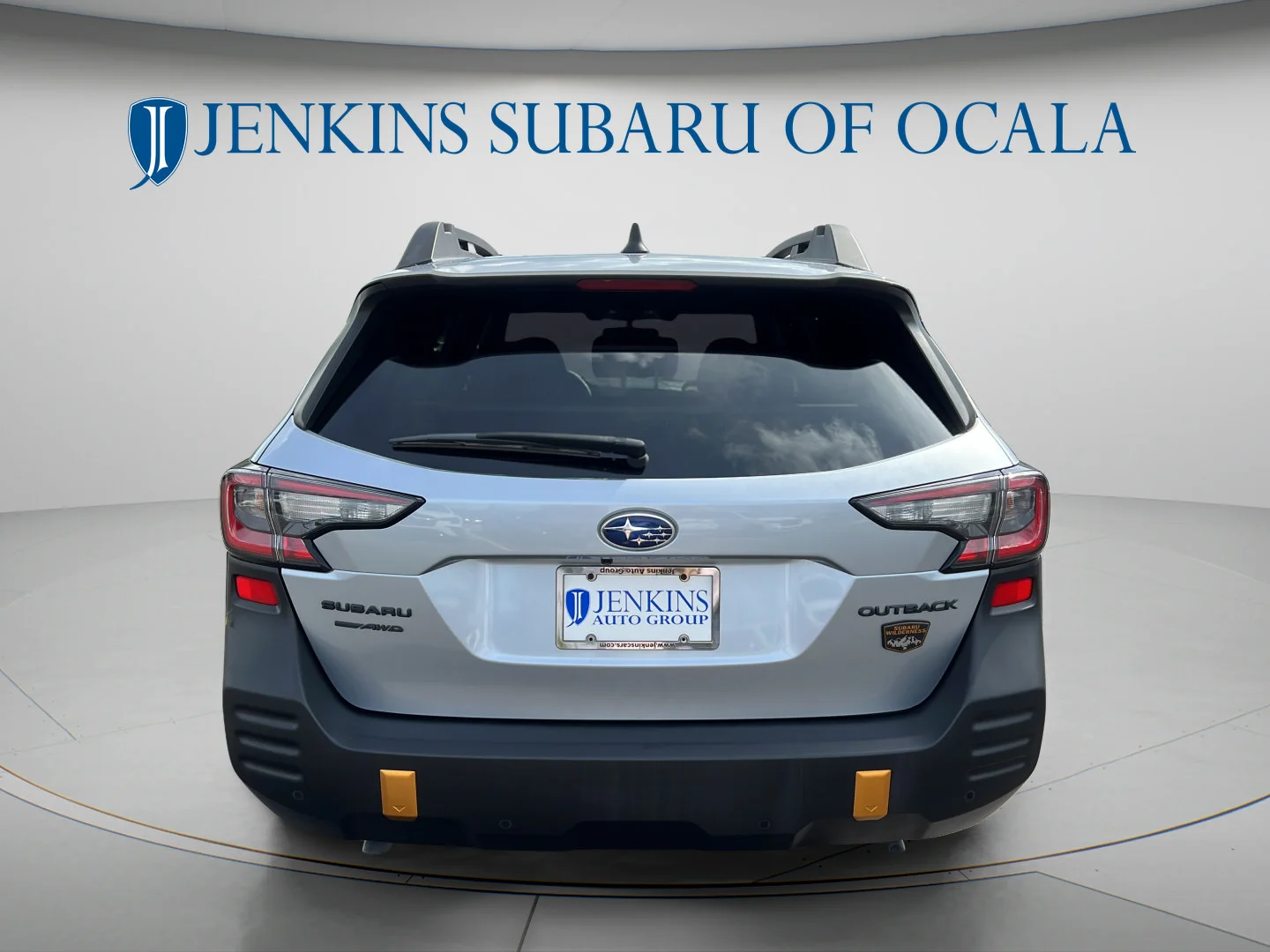 Used 2022 Ice Silver Metallic Subaru Wilderness image 4