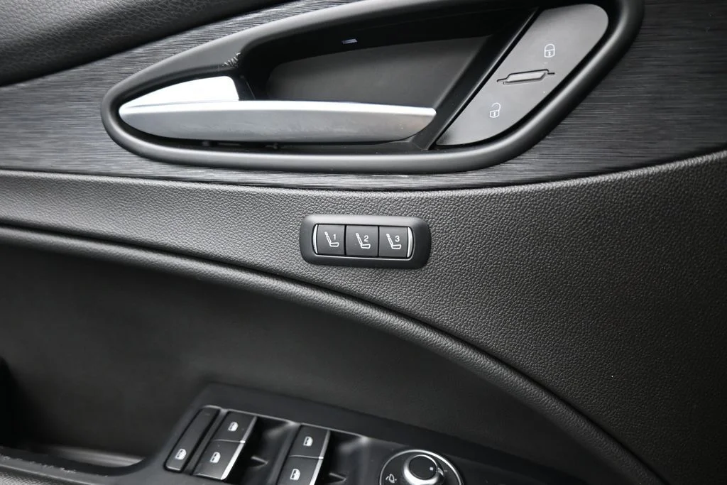 Used 2020 Gray Alfa Romeo Base image 11
